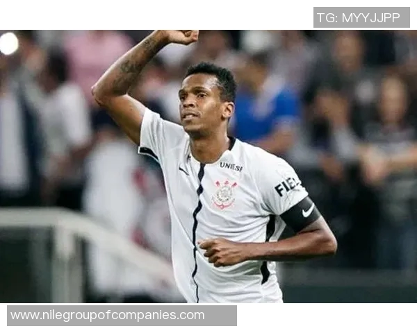 戈亚斯与格林蒂安激战正酣谁能在赛场上笑到最后