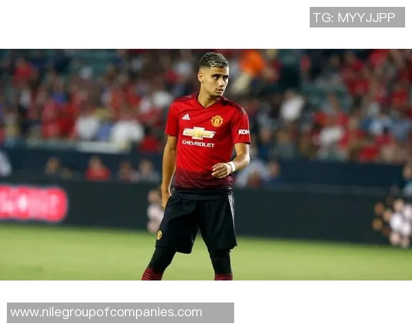 鲁本迪亚斯的崛起之路：从青涩小将到足坛顶尖后卫的传奇故事